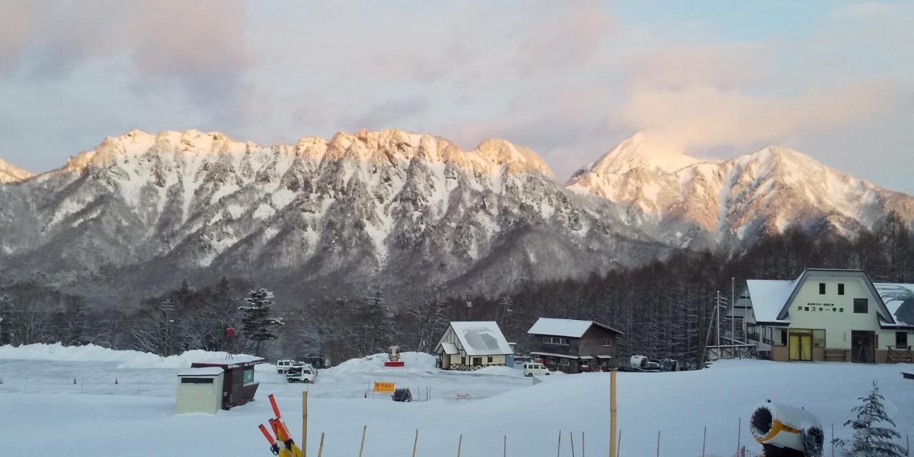 宿屋白金家 Yadoya-Shiroganeya 1日1組限定2名から8名様まで 全館貸切り 伝統的建造物の旅籠宿 Traditional Culture Experience Nagano Exterior photo